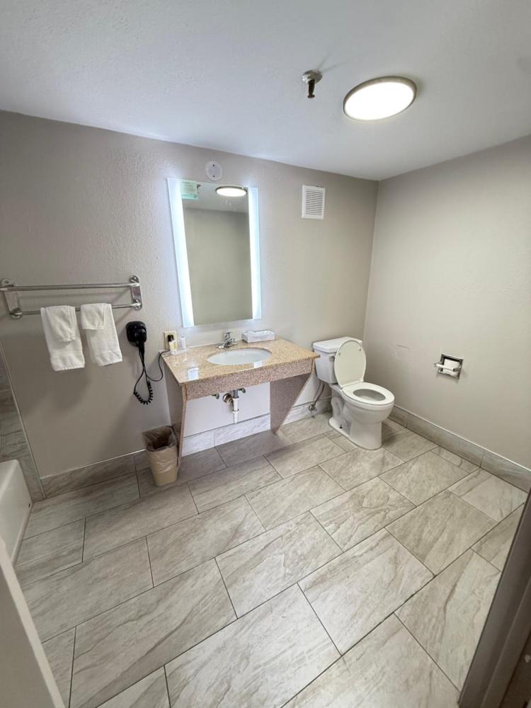 2 Double Beds, Mobility Accessible Room, Bathtub w/ Grab Bars, Smoking interior